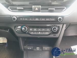 Kia Niro I E-Niro 64 kWh Épave (2022, Blanc)