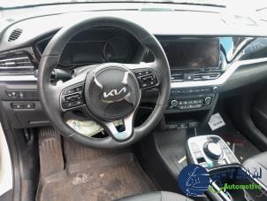 Kia Niro I E-Niro 64 kWh Épave (2022, Blanc)