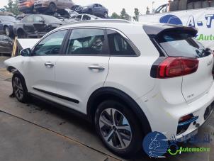 Kia Niro I E-Niro 64 kWh Épave (2022, Blanc)