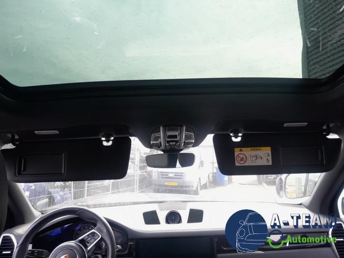 BROTECT AirGlass Protection Écran Verre Hybride Porsche Cayenne III 12.3" – 9H Anti-Rayures, Ultra-Fin, Transparent & Anti-Empreintes !