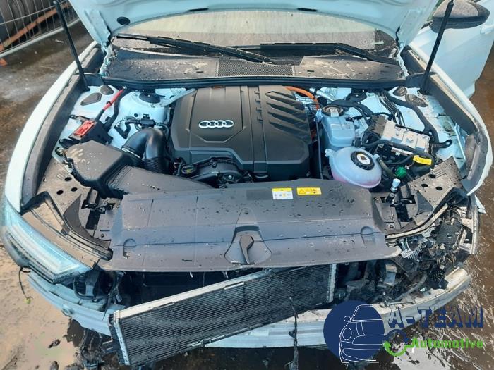 Audi A6 2.0 16V 55 TFSI E Quattro Épave (2021, Blanc)