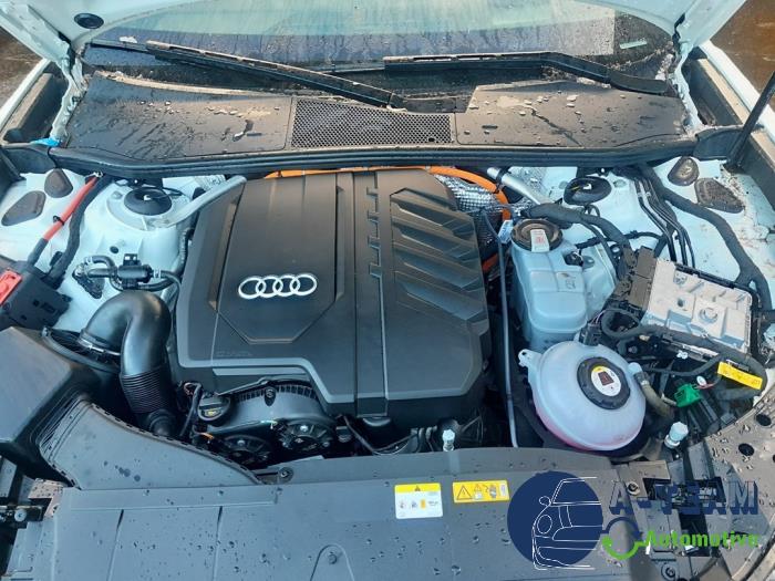 Audi A6 2.0 16V 55 TFSI E Quattro Épave (2021, Blanc)