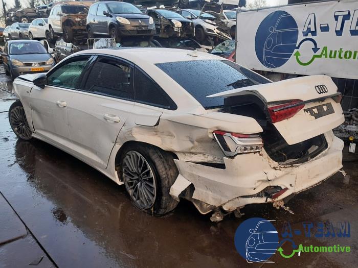 Audi A6 2.0 16V 55 TFSI E Quattro Épave (2021, Blanc)