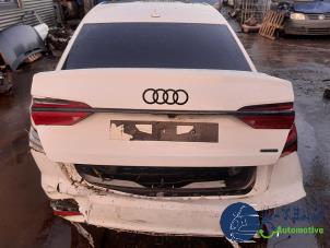 Audi A6 2.0 16V 55 TFSI E Quattro Épave (2021, Blanc)