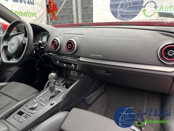 Audi A3 Sportback 2.0 TDI 16V Samochód złomowany (2014, Czerwony)
