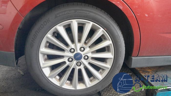 Ford C-Max 1.5 Ti-VCT EcoBoost 150 16V Épave (2015, Rouge)