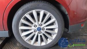 Ford C-Max 1.5 Ti-VCT EcoBoost 150 16V Épave (2015, Rouge)