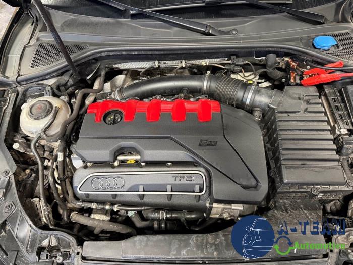 Audi RS 3 Sportback 2.5 TFSI 20V Quattro Samochód złomowany (2019, Czarny)