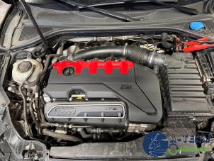 Audi RS 3 Sportback 2.5 TFSI 20V Quattro Samochód złomowany (2019, Czarny)