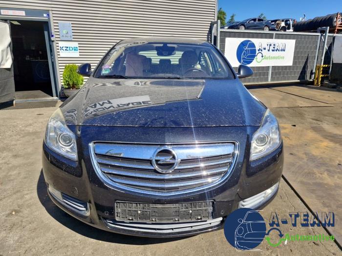 Opel Insignia 2.0 Turbo 16V Ecotec Schrottauto (2010, Schwarz)