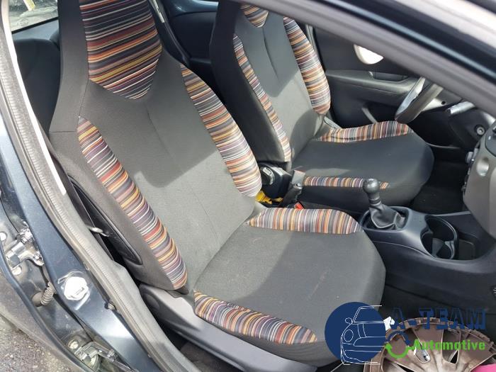Citroen C1 1.0 Vti 68 12V Samochód złomowany (2014, Metalik, Szary)
