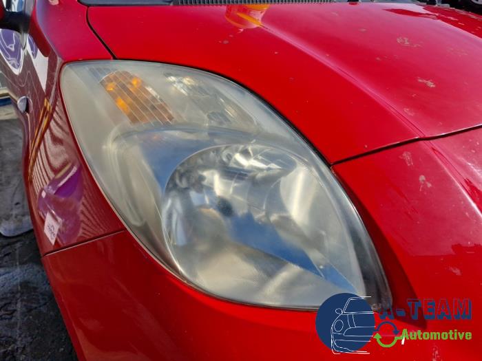 Toyota Yaris II 1.3 16V VVT-i Vehículo de desguace (2007, Rojo)