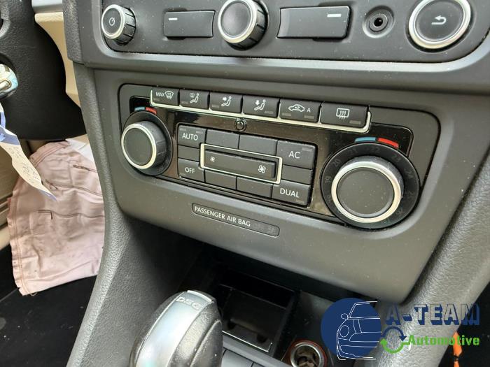 Volkswagen Golf VI 1.4 TSI 122 16V Samochód złomowany (2011, Czarny)