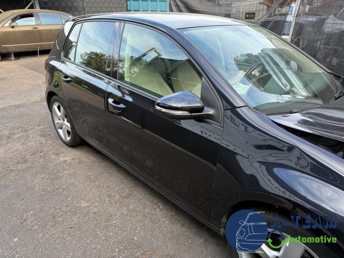 Volkswagen Golf VI 1.4 TSI 122 16V Samochód złomowany (2011, Czarny)