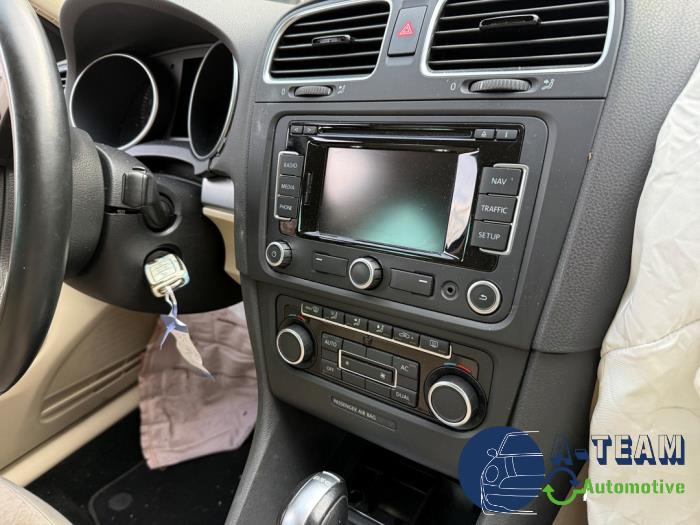 Volkswagen Golf VI 1.4 TSI 122 16V Samochód złomowany (2011, Czarny)