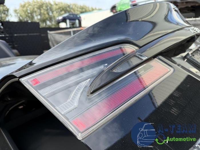 Tesla Model S 85 Schrottauto (2013, Schwarz)