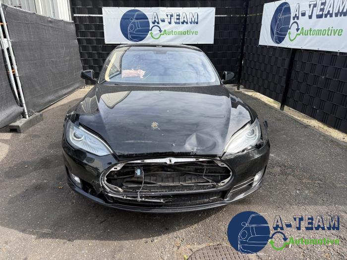Tesla Model S 85 Schrottauto (2013, Schwarz)
