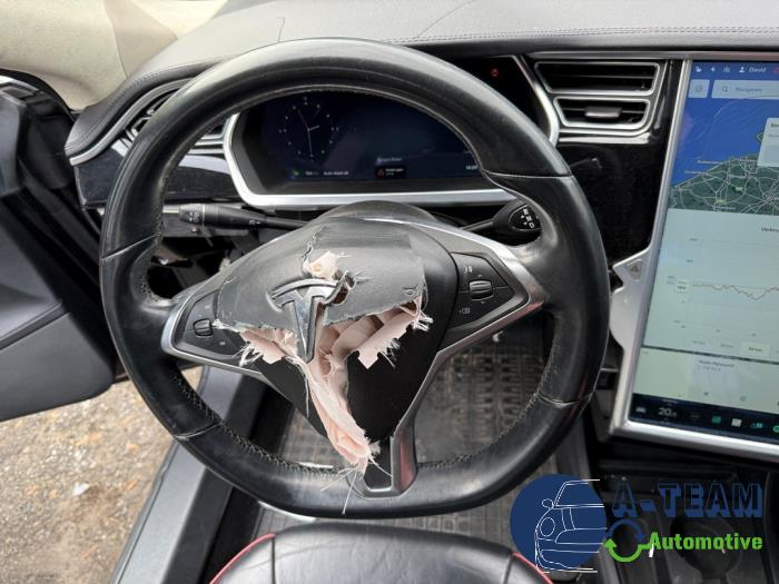 Tesla Model S 85 Schrottauto (2013, Schwarz)