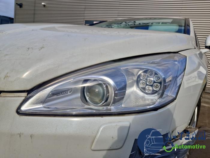 Peugeot 508 2.0 Hybrid4 16V Schrottauto (2014, Weiß)