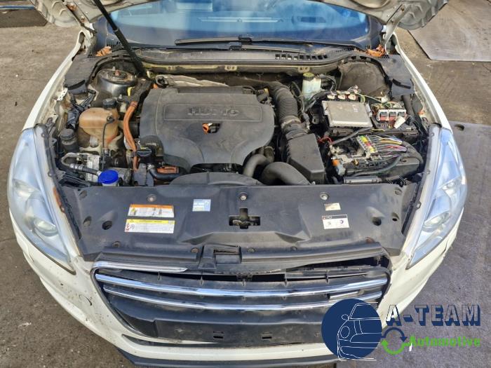 Peugeot 508 2.0 Hybrid4 16V Schrottauto (2014, Weiß)