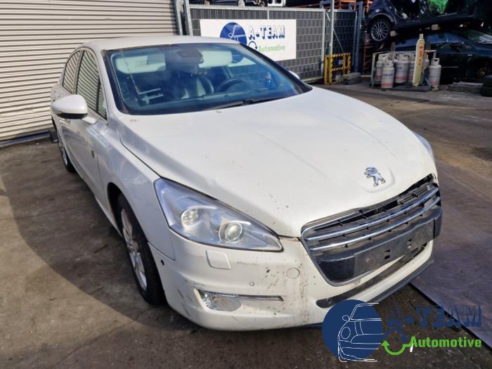 Peugeot 508 2.0 Hybrid4 16V Schrottauto (2014, Weiß)