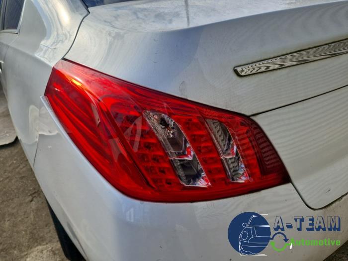 Peugeot 508 2.0 Hybrid4 16V Schrottauto (2014, Weiß)