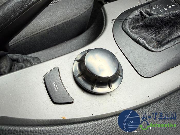 BMW 5-Serie 02- Vehículo de desguace (2004, Metálico, Negro, Azul zafiro, Zafiro negro)