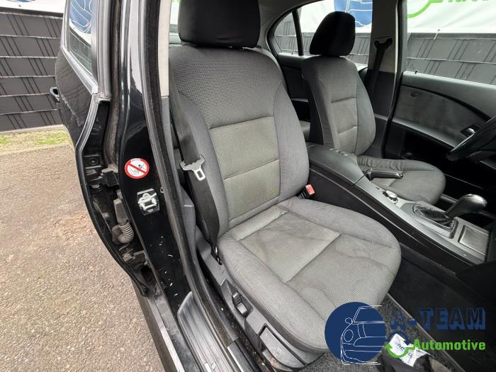 BMW 5-Serie 02- Vehículo de desguace (2004, Metálico, Negro, Azul zafiro, Zafiro negro)