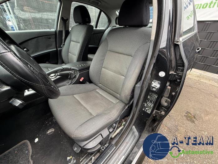 BMW 5-Serie 02- Vehículo de desguace (2004, Metálico, Negro, Azul zafiro, Zafiro negro)