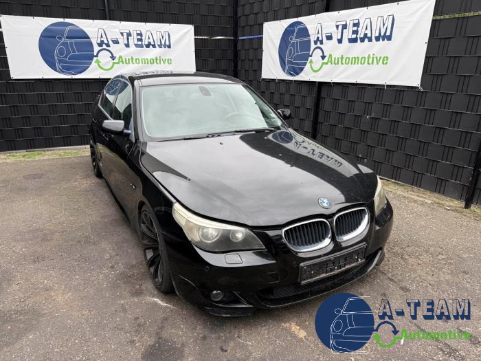 BMW 5-Serie 02- Vehículo de desguace (2004, Metálico, Negro, Azul zafiro, Zafiro negro)