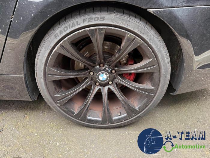 BMW 5-Serie 02- Vehículo de desguace (2004, Metálico, Negro, Azul zafiro, Zafiro negro)