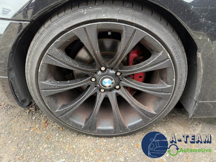 BMW 5-Serie 02- Vehículo de desguace (2004, Metálico, Negro, Azul zafiro, Zafiro negro)