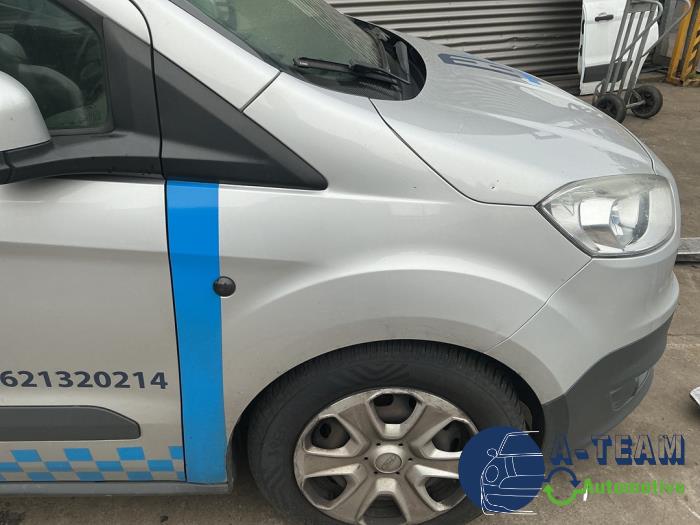 Ford Transit Courier 1.5 TDCi 75 Épave (2016, Métallisé, Argenté)