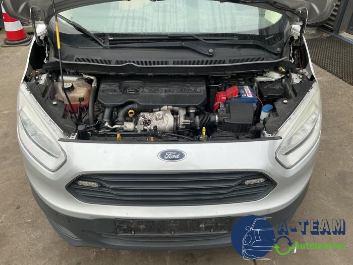 Ford Transit Courier 1.5 TDCi 75 Épave (2016, Métallisé, Argenté)