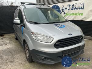 Ford Transit Courier 1.5 TDCi 75 Épave (2016, Métallisé, Argenté)