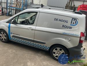 Ford Transit Courier 1.5 TDCi 75 Épave (2016, Métallisé, Argenté)