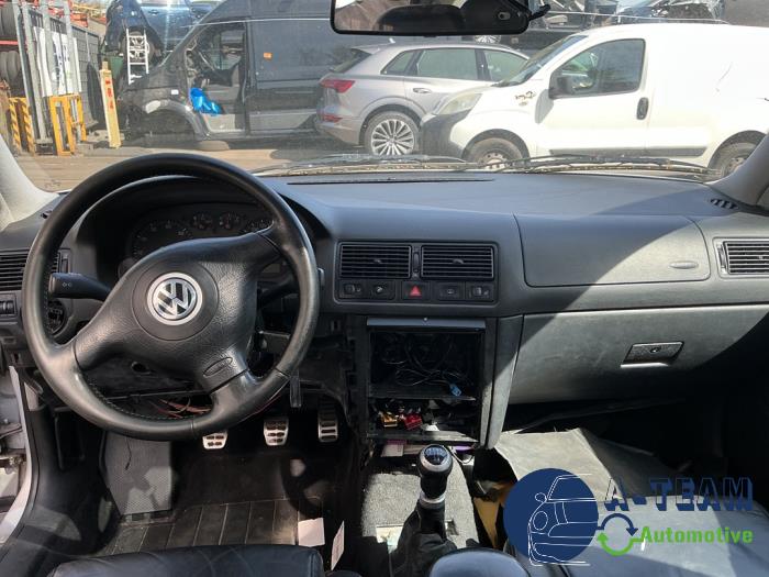 Volkswagen Golf IV 2.3 V5 GTI Vehículo de desguace (1998, Gris)