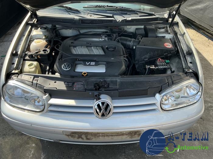 Volkswagen Golf IV 2.3 V5 GTI Vehículo de desguace (1998, Gris)