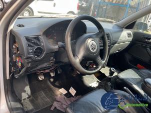 Volkswagen Golf IV 2.3 V5 GTI Vehículo de desguace (1998, Gris)