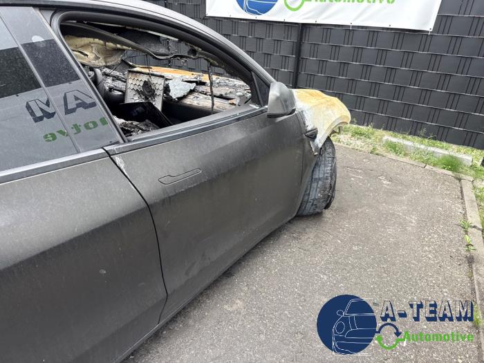 Tesla Model Y Long Range,Performance Vehículo de desguace (2023, Negro)