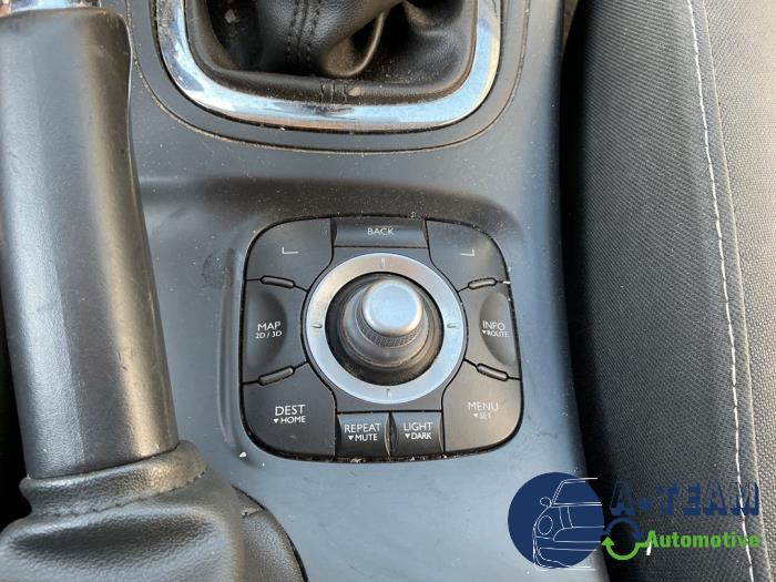 Renault Megane III Berline 1.5 dCi 110 Vehículo de desguace (2012, Negro)