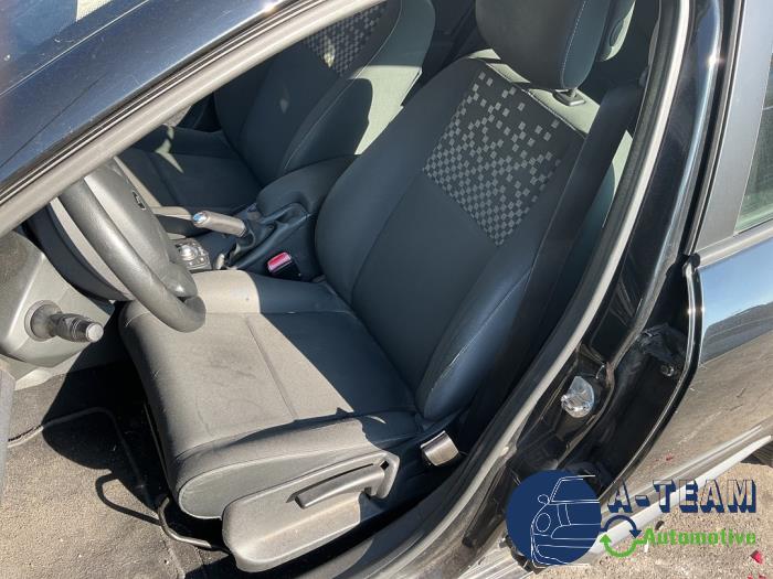 Renault Megane III Berline 1.5 dCi 110 Vehículo de desguace (2012, Negro)