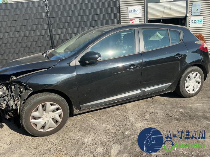 Renault Megane III Berline 1.5 dCi 110 Vehículo de desguace (2012, Negro)