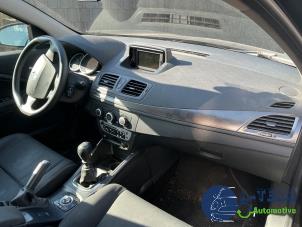 Renault Megane III Berline 1.5 dCi 110 Vehículo de desguace (2012, Negro)