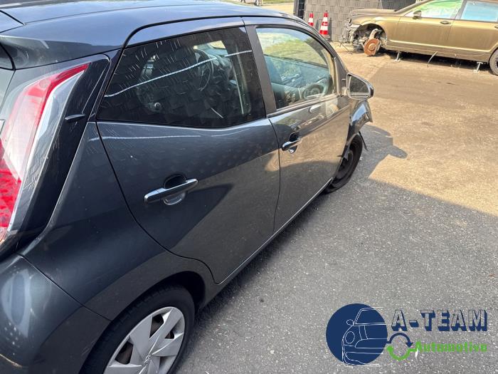 Toyota Aygo 1.0 12V VVT-i Vehículo de desguace (2015, Gris)