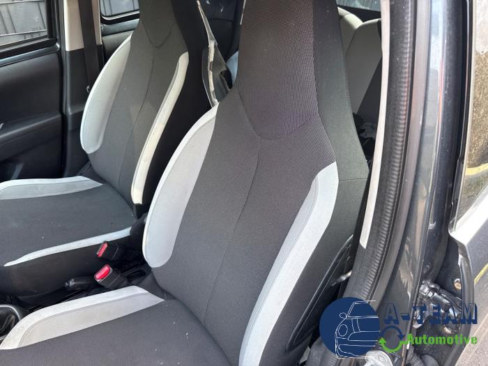 Toyota Aygo 1.0 12V VVT-i Vehículo de desguace (2015, Gris)