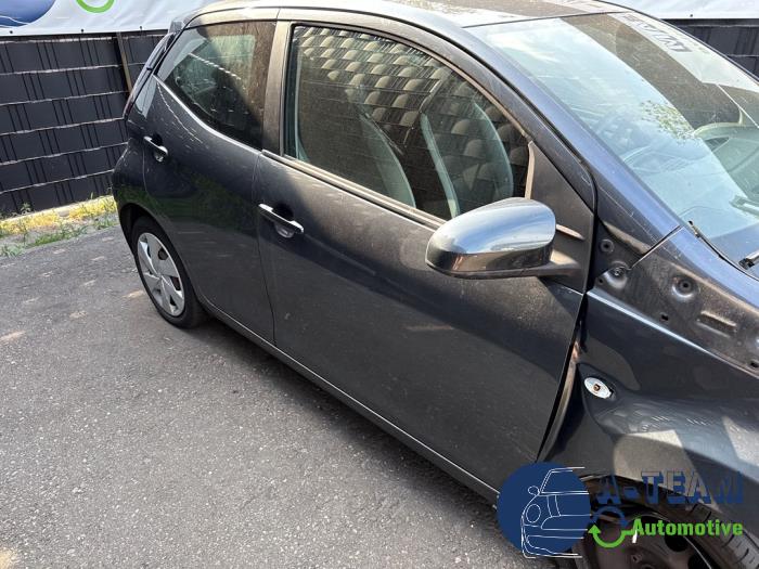 Toyota Aygo 1.0 12V VVT-i Vehículo de desguace (2015, Gris)