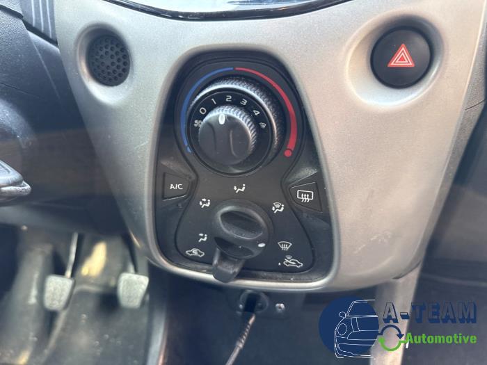 Toyota Aygo 1.0 12V VVT-i Vehículo de desguace (2015, Gris)
