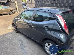 Toyota Aygo 1.0 12V VVT-i Vehículo de desguace (2015, Gris)