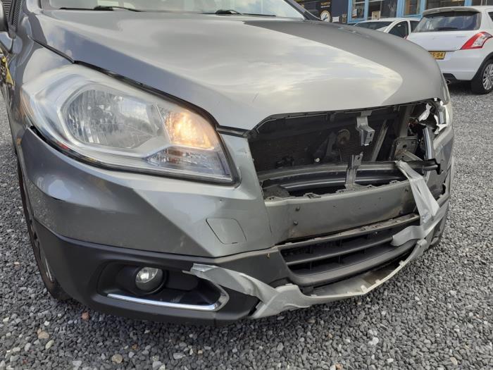 Suzuki SX4 S-Cross 1.6 16V AllGrip Épave (2014, Gris)